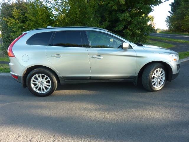 2009 Volvo XC60 2.4 D5 SE Lux 5dr Geartronic